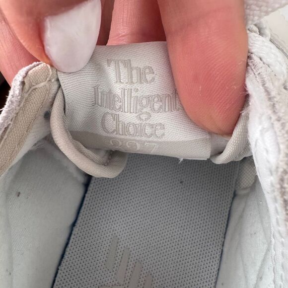 New Balance 327 Women’s Sneakers 9 White Beige Gum - Picture 5 of 9